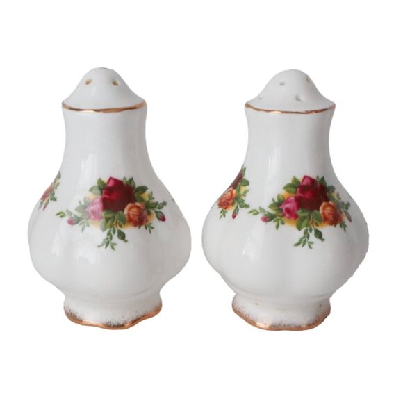 Vintage Royal Albert Salt & Pepper  Old Country Roses Porcelain Shakers - Picture 3 of 4